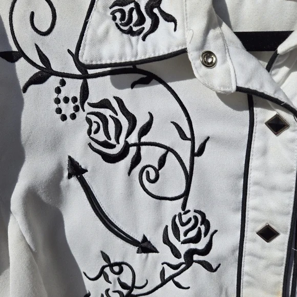 SCULLY WOMEN'S ROSE EMBROIDERED White/Black WESTERN SHIRT M - Picture 4 of 11